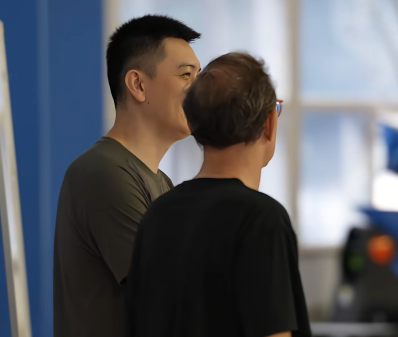 dj, 在笑 dj, 在笑