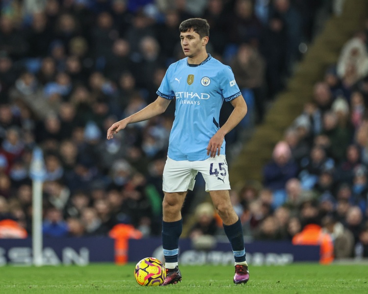 球员与俱乐, https, 右后卫位置